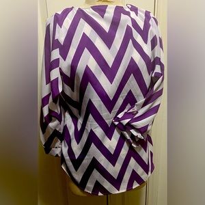 Cute purple zig zag top